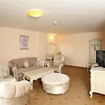 Duni Pelican 4*