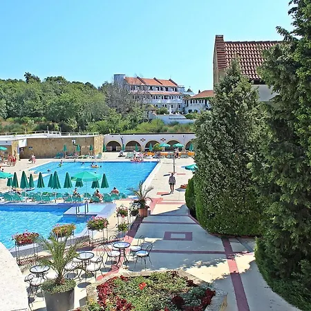 منتجع Duni Pelican